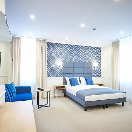 Klasztorna 25 Aparthotel 3*