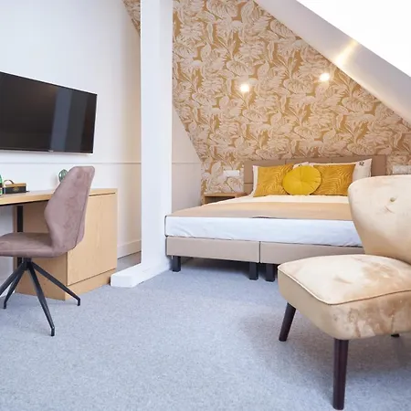 Aparthotel Klasztorna 25