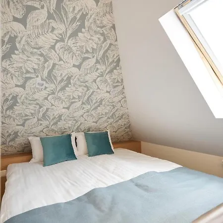 Apart Otel Klasztorna 25 3*