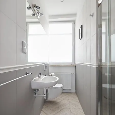 Klasztorna 25 Aparthotel