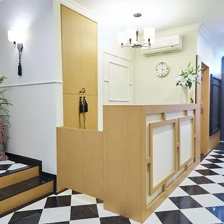 公寓式酒店 Klasztorna 25 波兹南