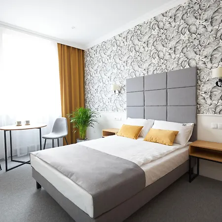 Apart Otel Klasztorna 25