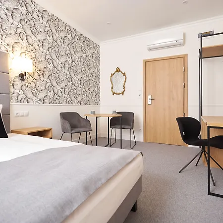 Klasztorna 25 Poznań