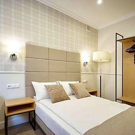 Klasztorna 25 Aparthotel Poznaň