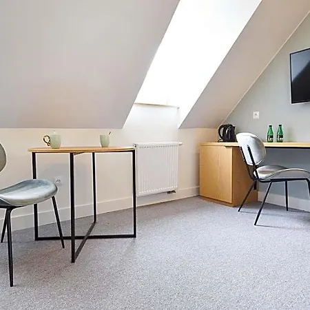 Klasztorna 25 Aparthotel