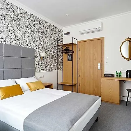 Aparthotel Klasztorna 25 3*