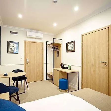 Klasztorna 25 Aparthotel 3*