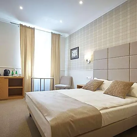 Aparthotel Klasztorna 25 3*