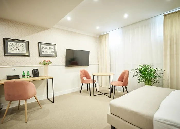 Klasztorna 25 Hotel apartamentowy Poznań