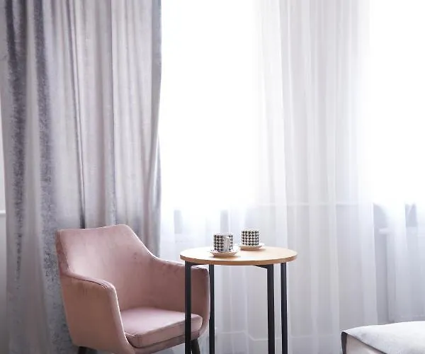 Apartahotel Klasztorna 25