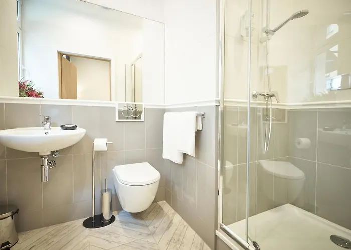 Klasztorna 25 Apartahotel