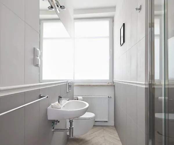 Klasztorna 25 Apartahotel