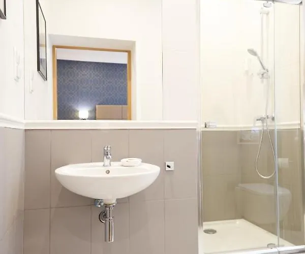 Hotel apartamentowy Klasztorna 25