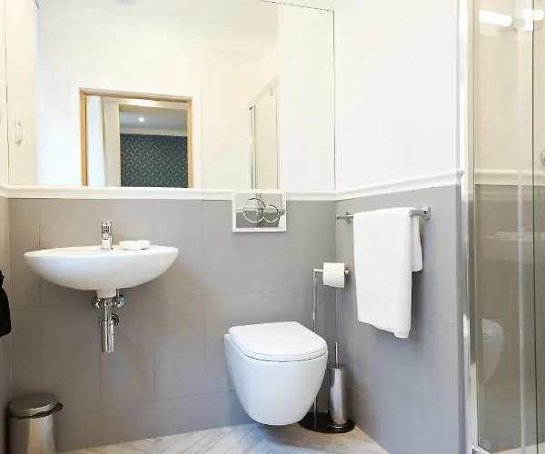 Klasztorna 25 3* Poznan