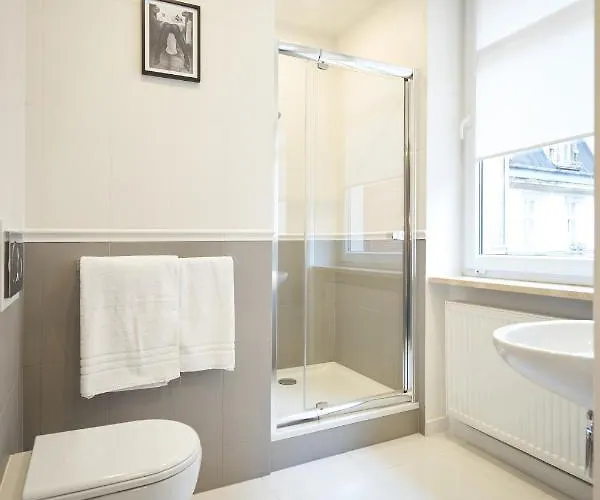 Klasztorna 25 Hotel apartamentowy 3*