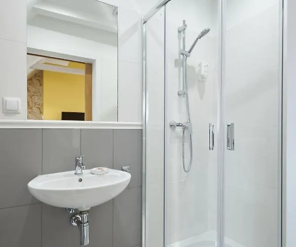 Klasztorna 25 Apartahotel 3*