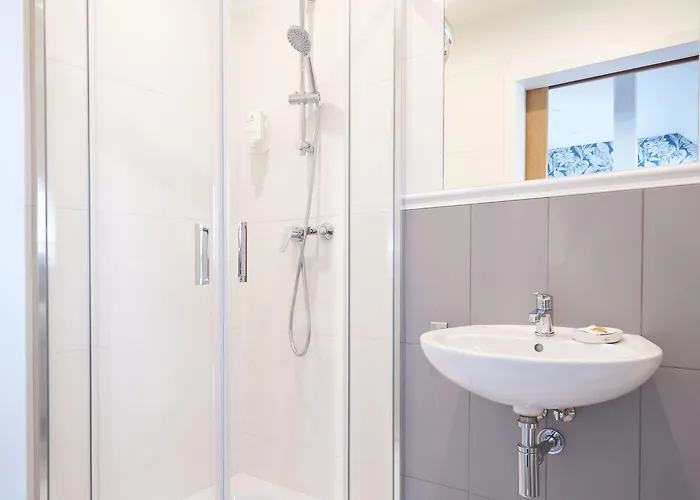 Klasztorna 25 Hotel apartamentowy 3*