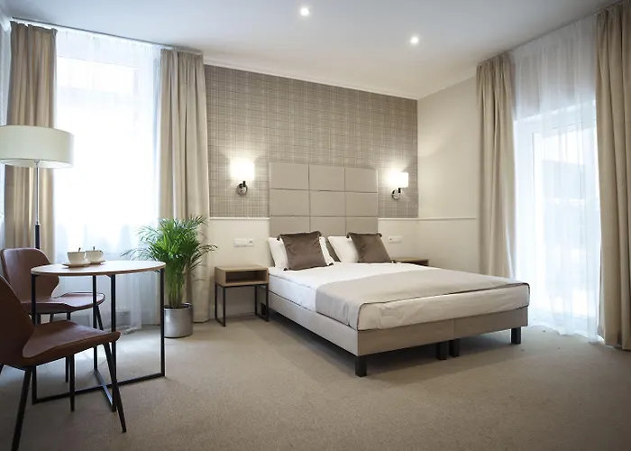 Klasztorna 25 Apartahotel 3*